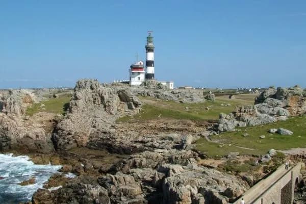 Creac'h lighthouse seeks safe mercury alternative