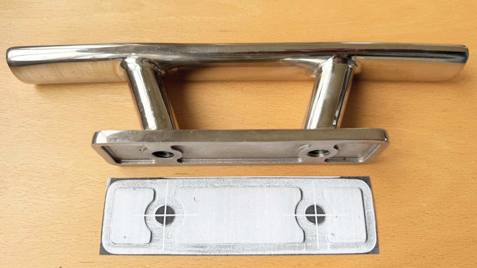 Scanner-made drilling templates for boat fittings