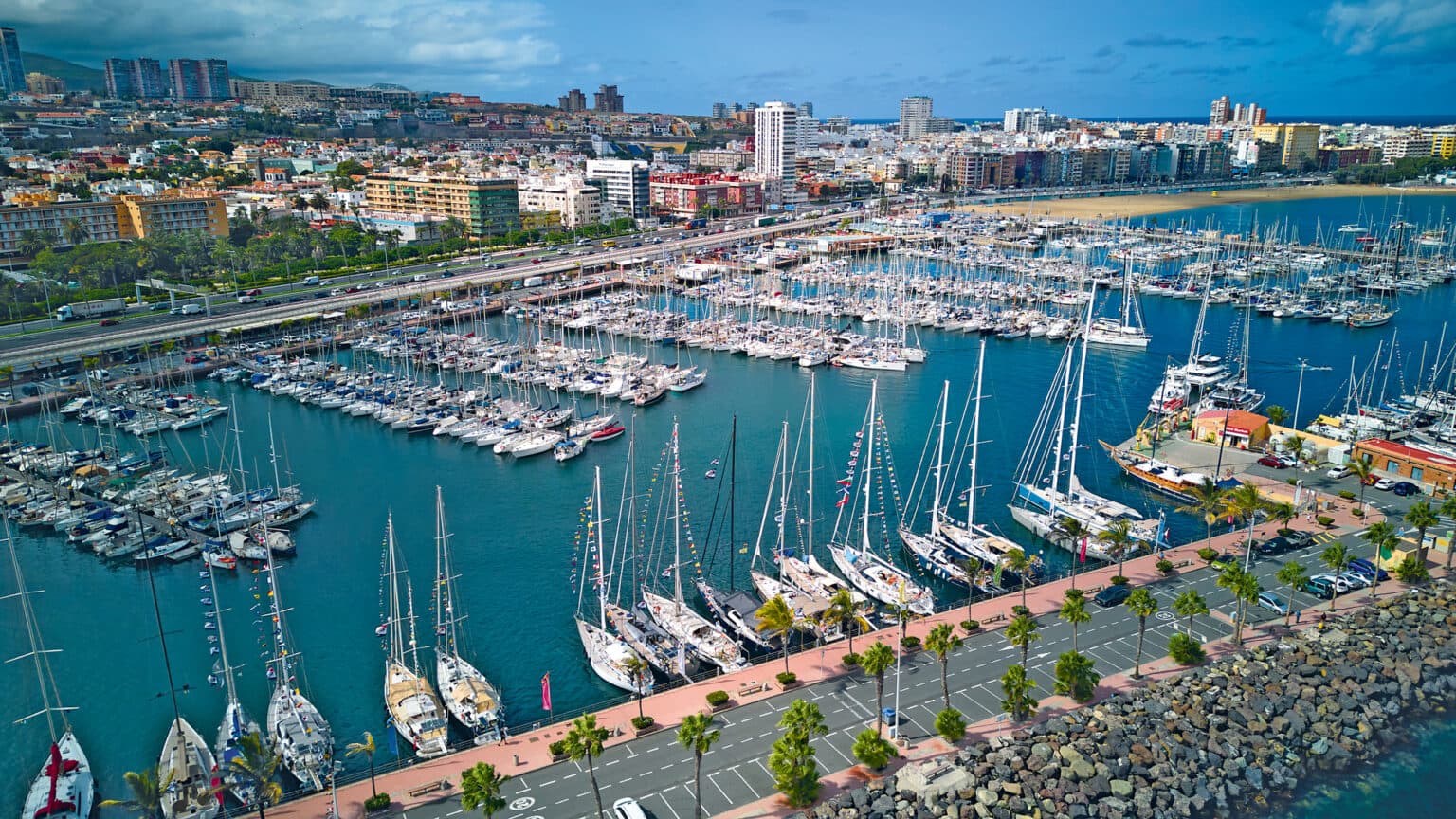 Is It Time to Trade Your 40–60ft Yacht?