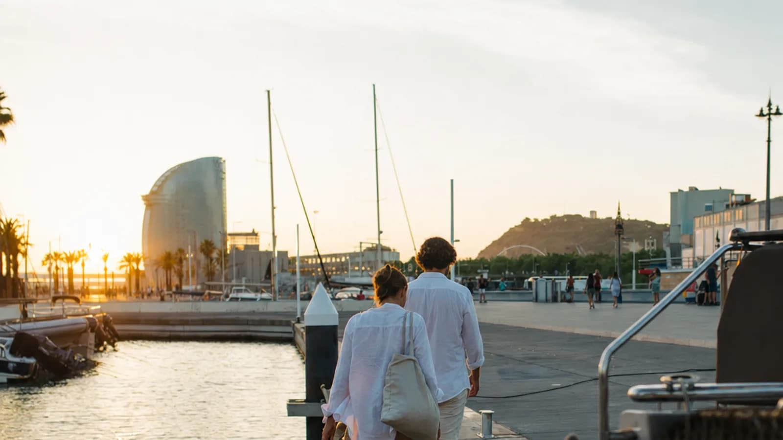 Cruising Barcelona by Yacht: Marinas, Anchorages & the Best Stops Ashore