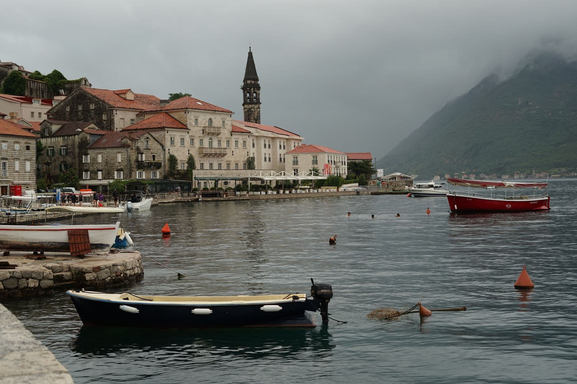 Montenegro Yacht Charter Guide: Versteckte Buchten, Marinas & Beste Routen 2026