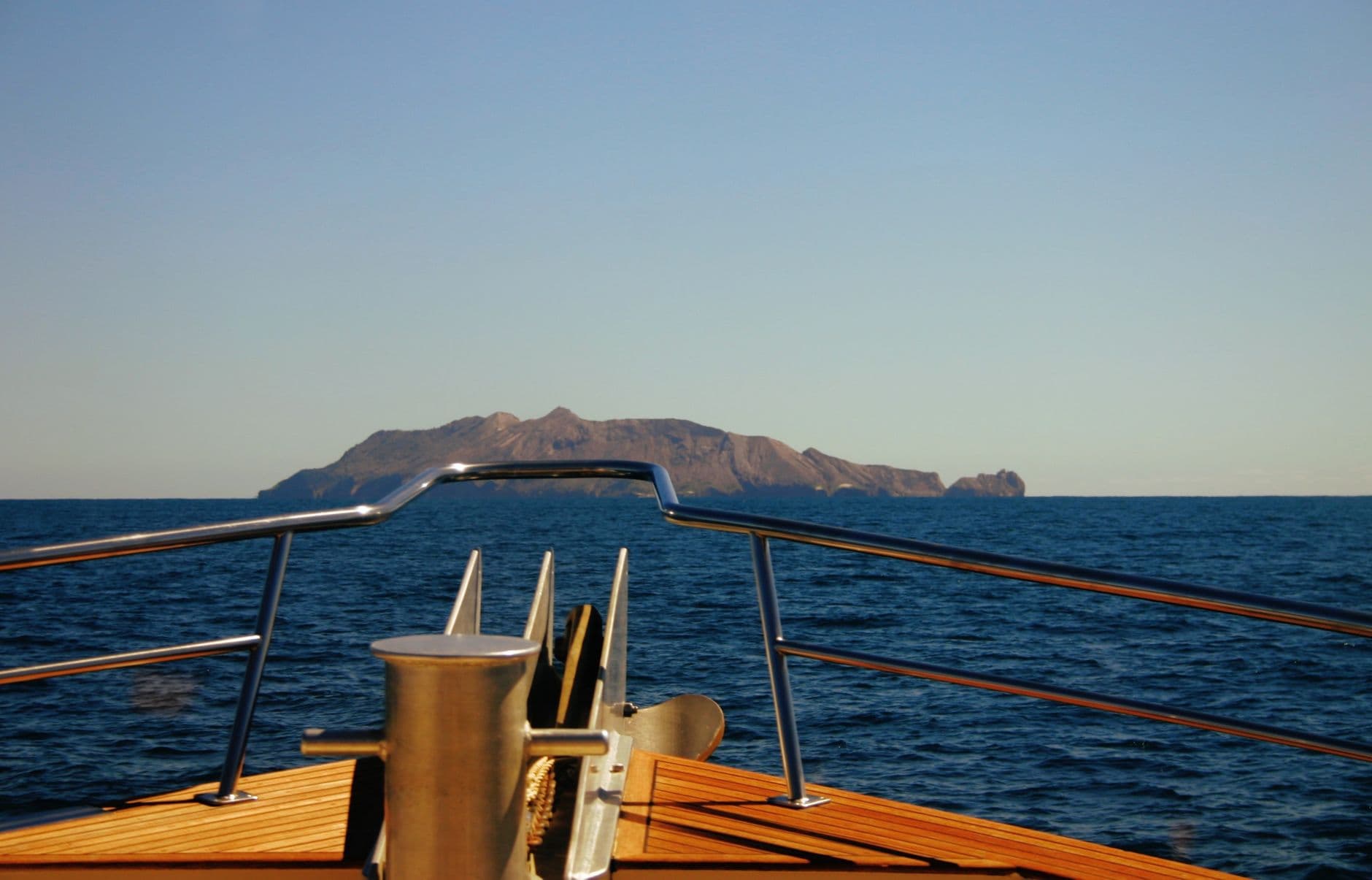 Erleben Sie unübertroffenen Luxus mit der AHPO Yacht von Lurssen
