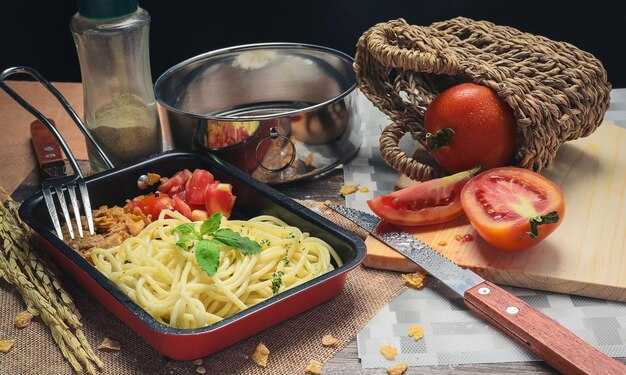 Skillet Snacks and Sides: Garlic Shrimp with Rice; Veggie Quesadillas on Deck