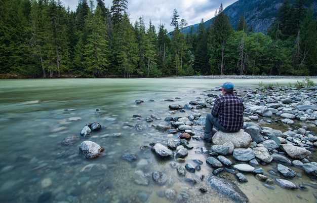 Nelson Lake: Access points, shoreline structure, and best seasonal windows