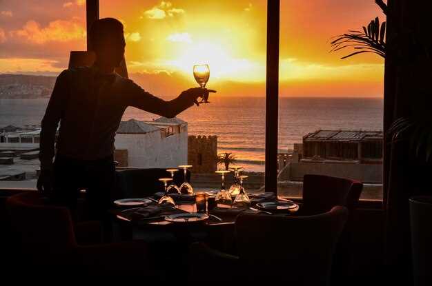 Practical Guide to Panoramic Views, Sunset Cocktails & Rooftop Experience