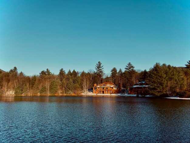 Lake Burton: Secluded Waterfront Cabins, Mountain Vistas, and Outdoor Adventures