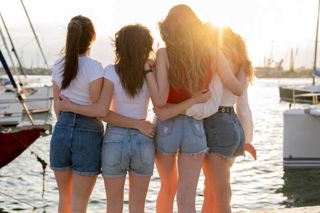 6 Women Sailors Who Circumnavigated the World – Inspiring Global Voyages