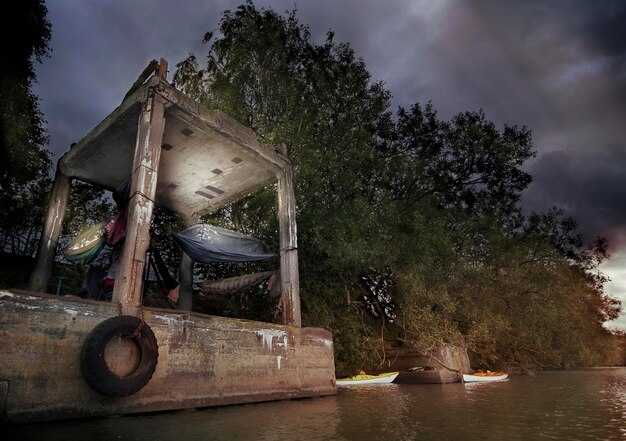 Two Haunted Destinations: Blackwater Inlet and Lantern Harbor – Access, best times, and route planning