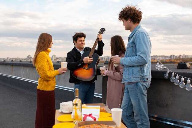 Best Weather Windows, Tides, and Seasonal Tips