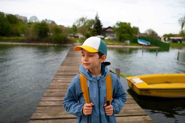 9 Key Tips for Boating Safely with Kids and How to Choose a PFD for Babies and Children