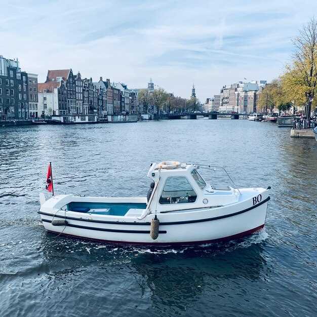 Boatsetter booking flow: search, select, book, and pay