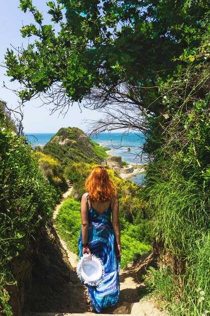 Customs, immigration timing, and port clearance flow for a day hop