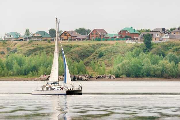 Best Sailboat Rentals Near St. Petersburg, FL – Top Picks & Tips