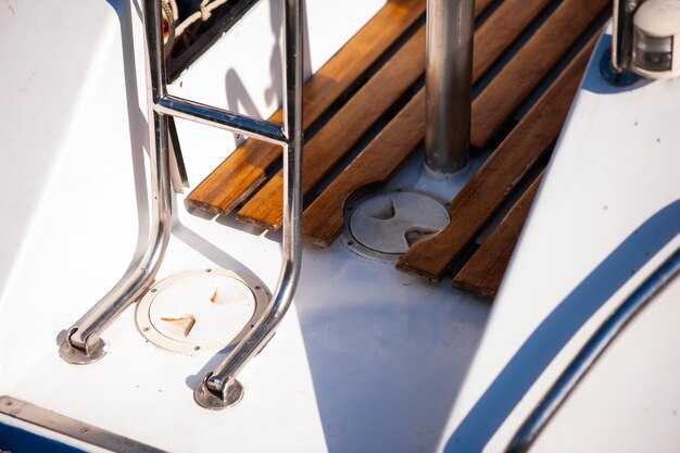 Boat Fenders: A Practical Guide to Choosing and Using Them