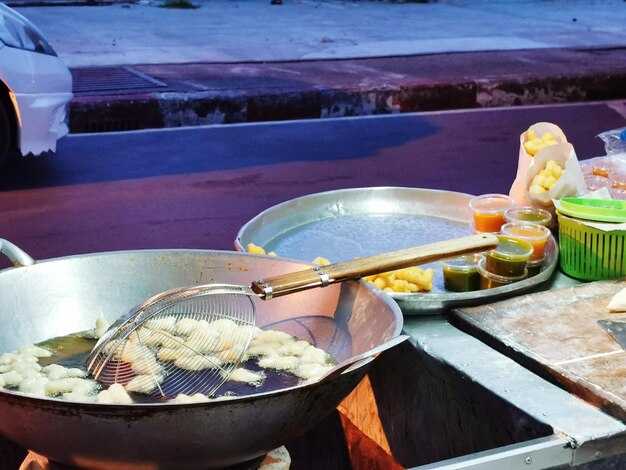 One-pot pasta workflow: boil, simmer, toss