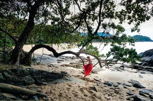 Top Beachfront Walks and Shoreline Views