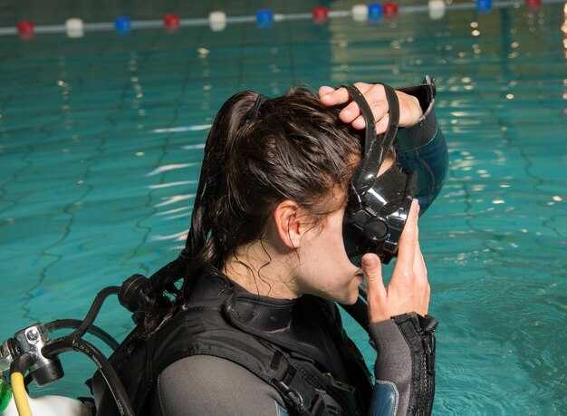 Choosing a Neoprene or Hybrid Wetsuit for Different Water Temperatures