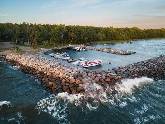 Exploring the Best Speed Boat Rentals in Cedar Grove IN