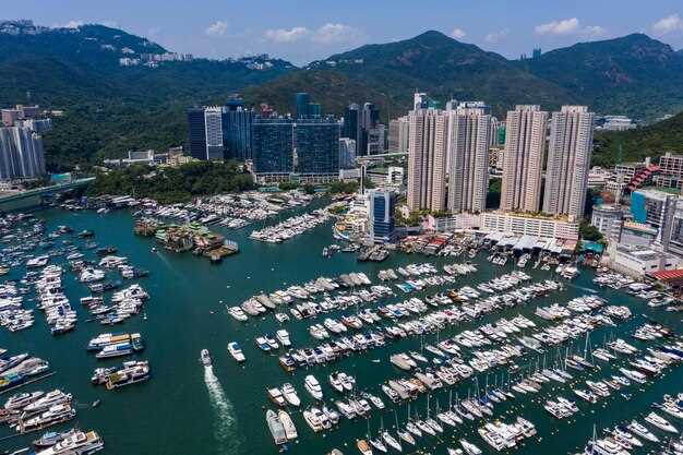Charter options and yacht sizes in Hong Kong waters