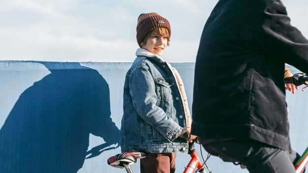 Wildlife etiquette, port calls, and local regulations in Iceland and Greenland