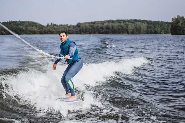 How to Water Ski: Tips for Beginners