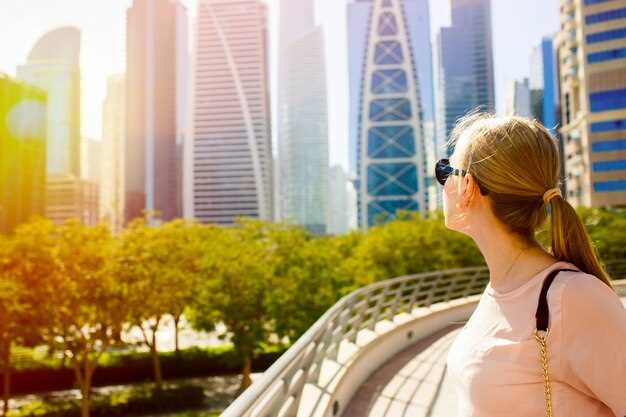 Dubai Local Tips: Getting around by metro, tram, and rideshare