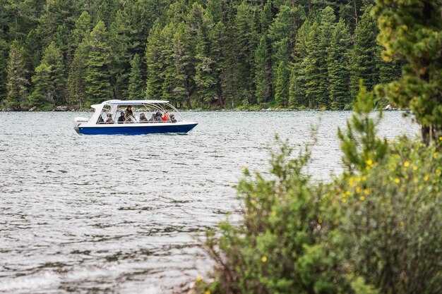 Hidden Gems Accessible by Boat on Lake Keowee: Spots Worth the Trip