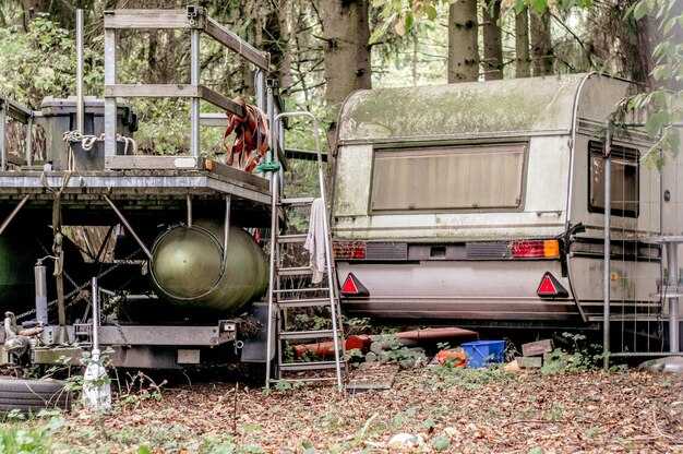 Booking, Rules, and Seasonal Planning: Reservations, fees, check-in times, and peak-season tips