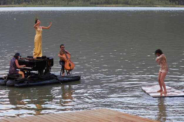 Lake Powell Watersports Tour – Jet Ski, Wakeboard & Kayak Adventures