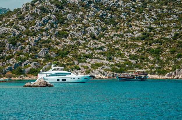64m CODECASA Superyacht Specifications: Key Dimensions, Deck Layouts & Performance