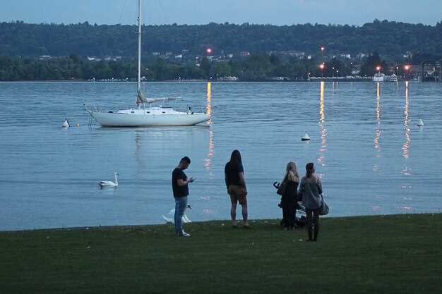 Safety Rules and Viewing Guidelines for Dolphin Encounters