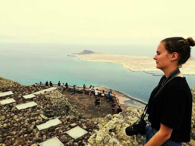 Timing and Weather: When to Visit Quiet Bays