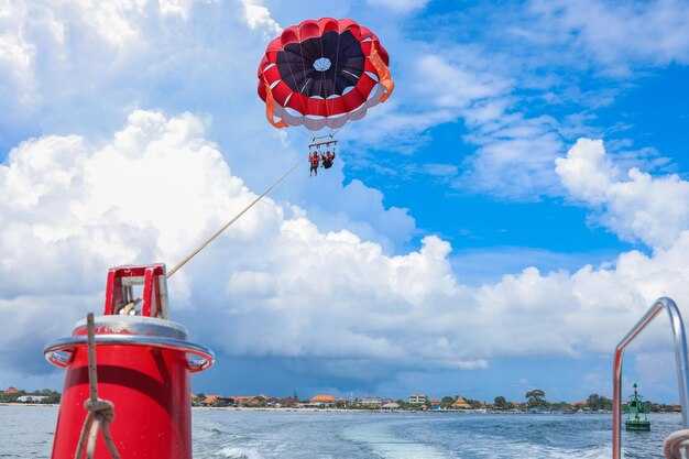 Parasailing Cabo San Lucas – Best Tours, Prices, and Tips