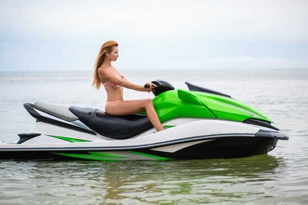 Types of Pontoon Boats Available