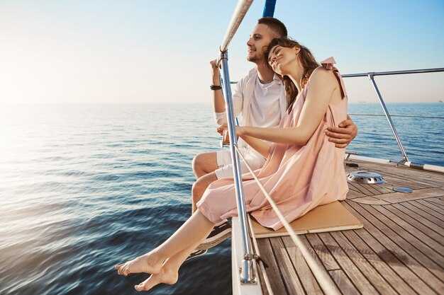 Romantic Getaway at Sea – Rent a Boat for Two | The Ultimate Couple’s Retreat