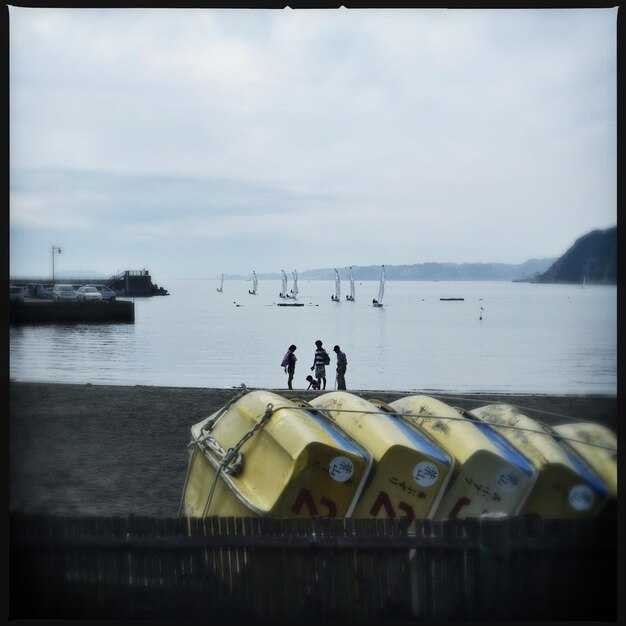 Sailing Vacation Planning – Differences Between Bareboat Charter, Captained Charter, and Flotilla