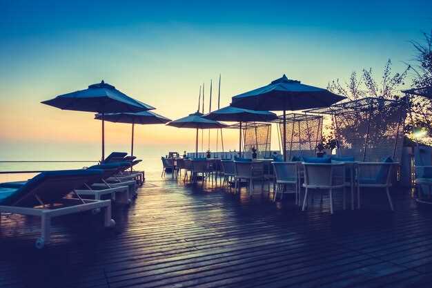 Stationnement, réservations et conseils pour les heures de pointe dans les restaurants en bord de mer