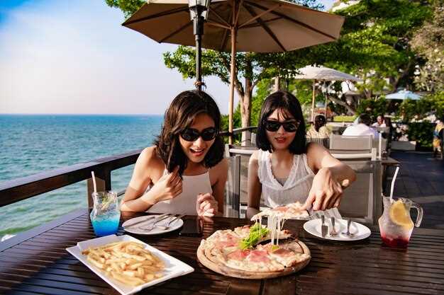 Portside Eats: Where to Dine by the Marina