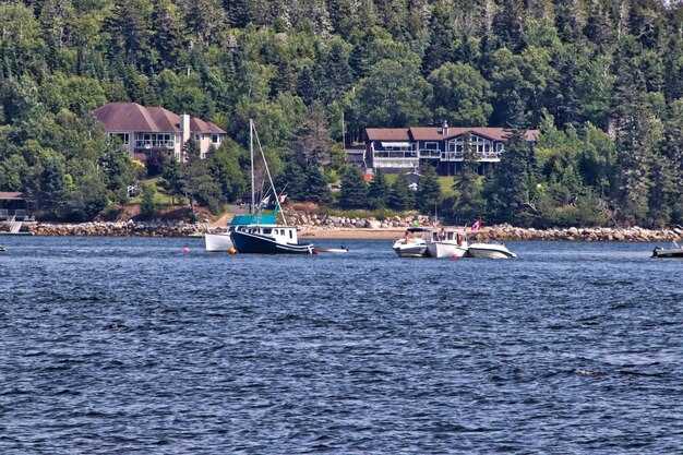 Fleet Spotlight: Hell's Gate Watercraft Rentals Boats and Safety Features