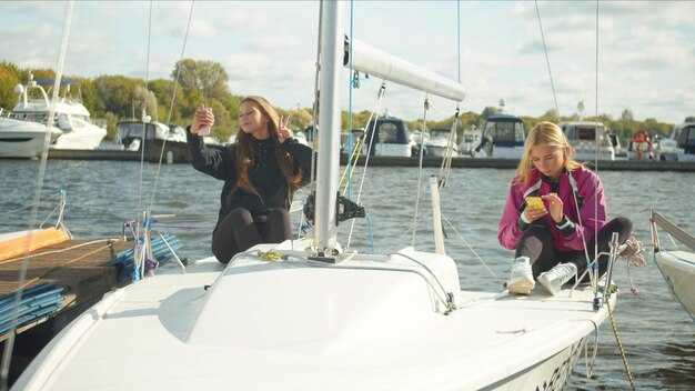 The Best Sailboat Rentals in Marina | Expert Guide & Deals