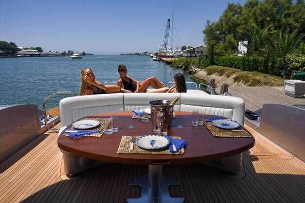 Luxury Amenities Offered by Saginaw River Pontoons