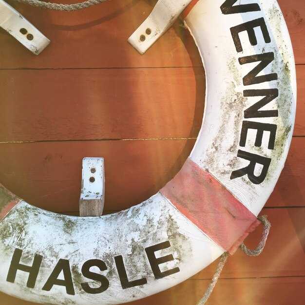 The Top 10 Best Sailing Movies – A Nautical Film List: 18 Adrift