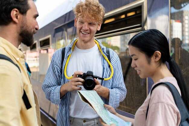 Plan a Waterfront Sunset Walk with Food Stops