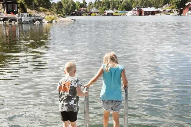 Lighthouse and Historic Harbor Tours by Boat: Stopovers and vessel needs