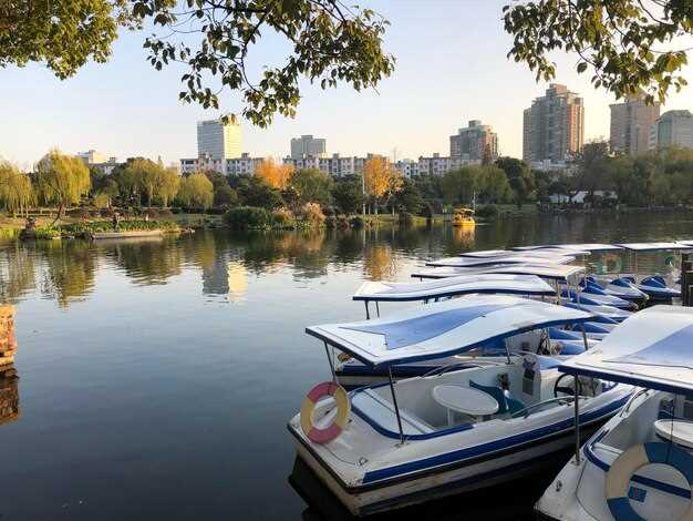 Unforgettable Private Boat Rentals on Lake Travis: Perfect Austin Party Cruises