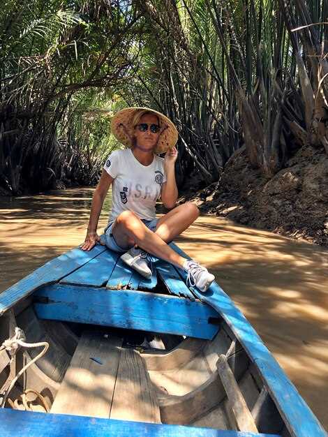 Best Practices for Managing Dog Behavior on Board