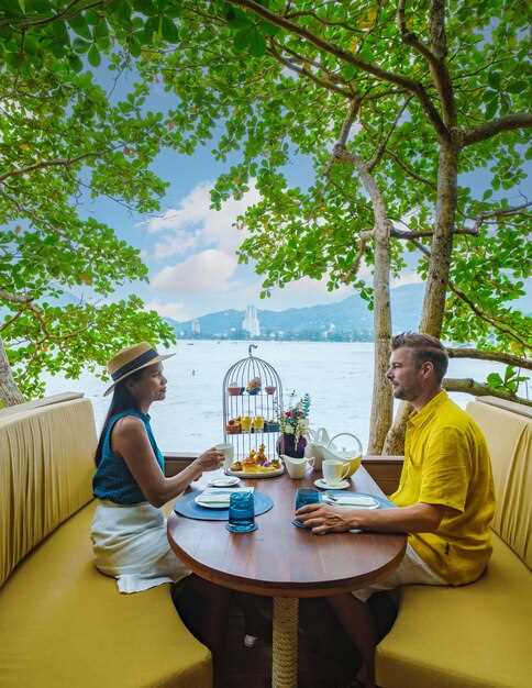 Family-Friendly Waterfront Dining: Kids’ Menus, Safety, and Quiet Hours