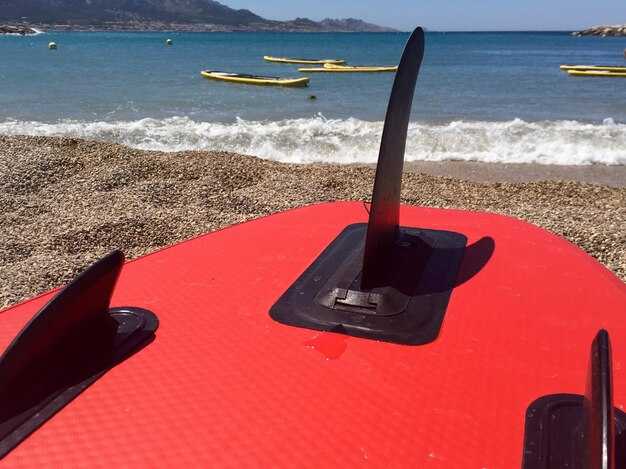 Identify No-Wake Zones on Charts and Waterfront Markers