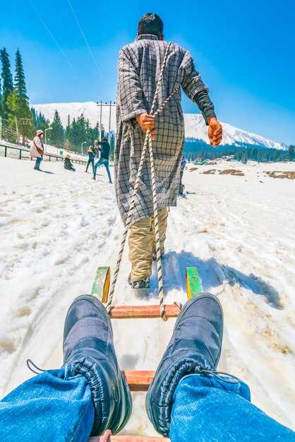 Beginner Ski and Snowboard Quick-Fix: Where to Start and How to Book a Lesson