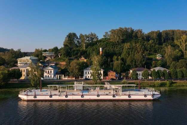 Fort Loudoun Yacht Club: membership access, guest rules, and hosted events